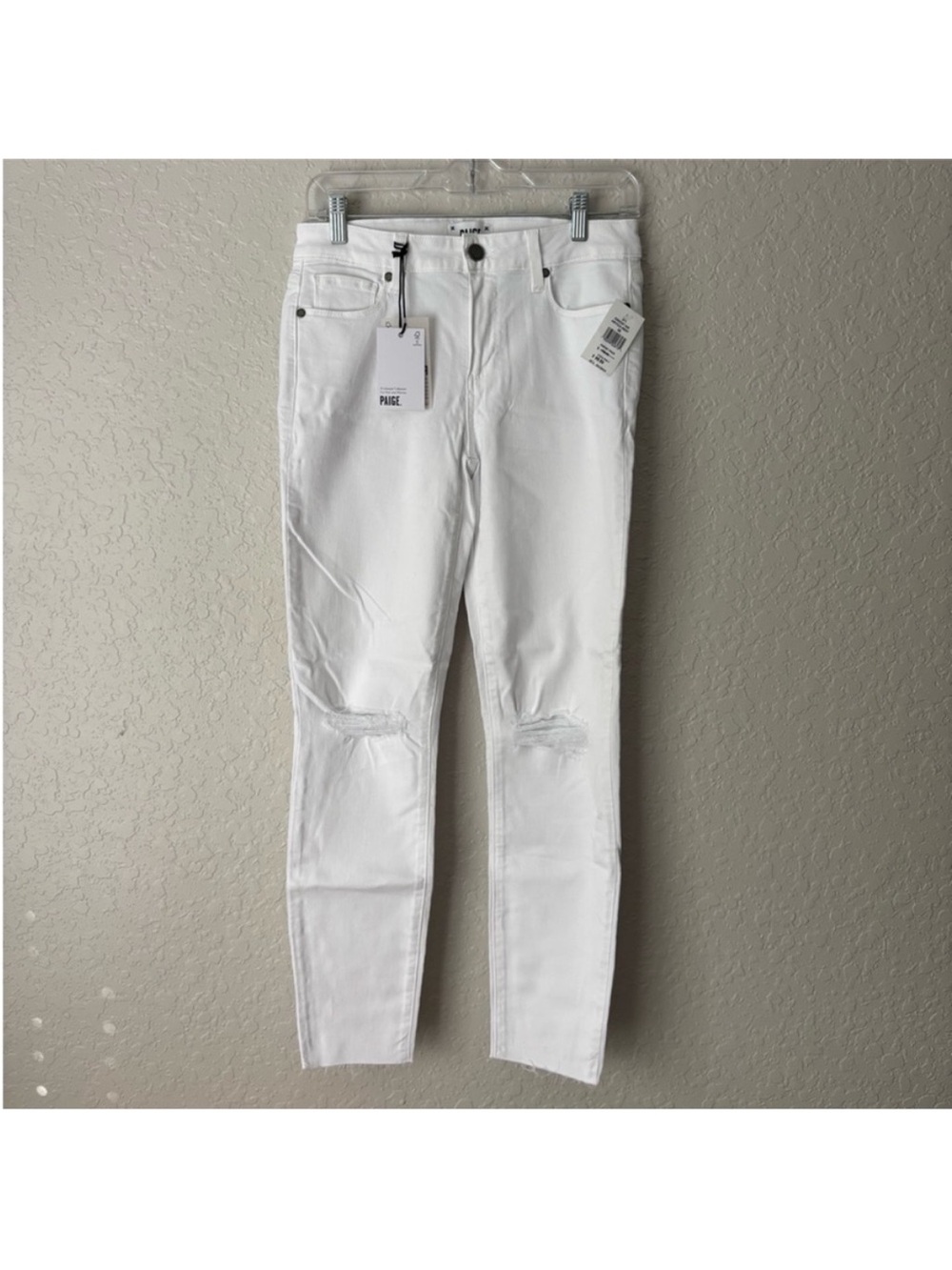 NWT: PAIGE White Skinny Jeans with Knee Distress, size 28